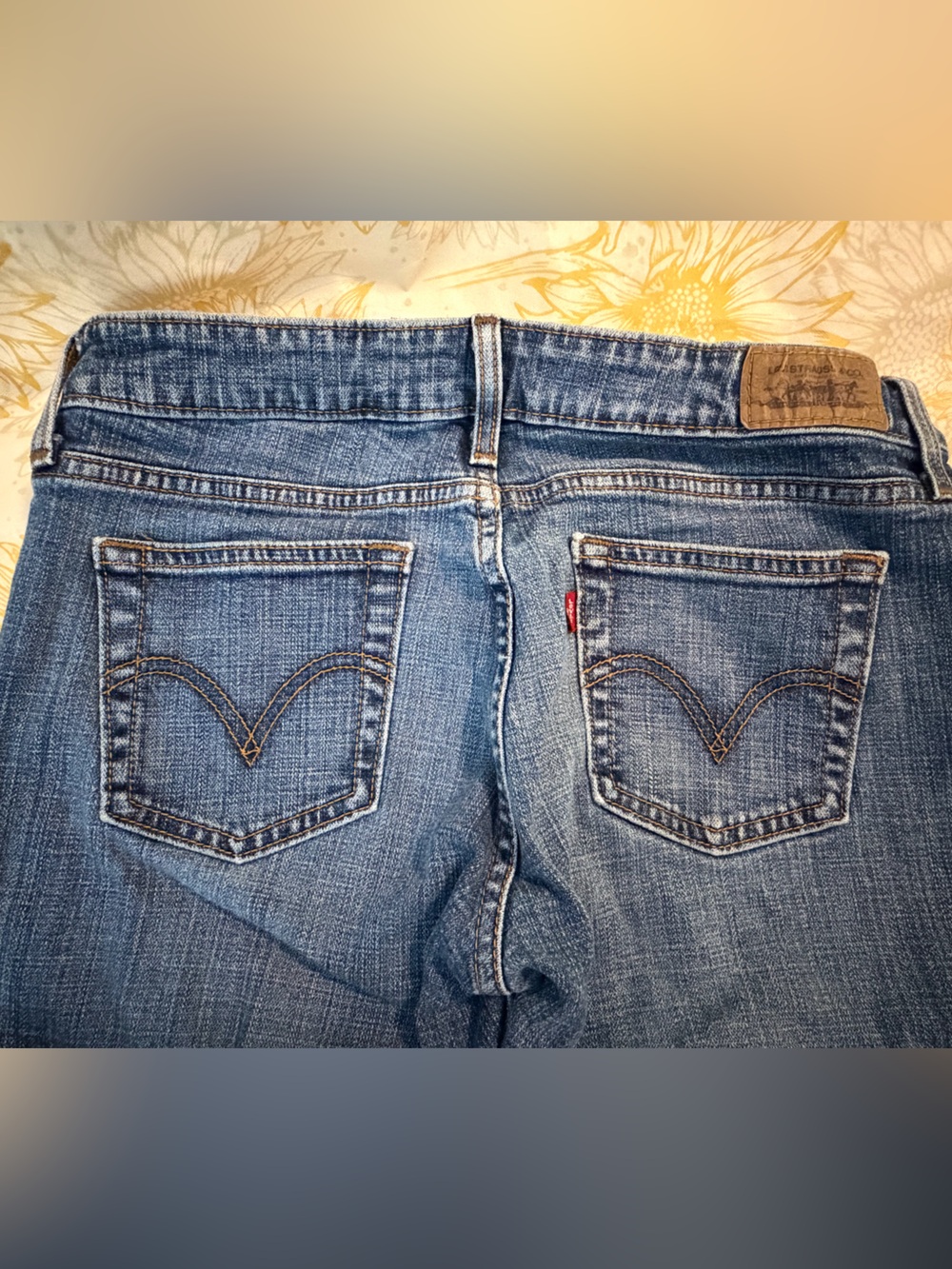 Vintage Levi’s 545 Low bootcut Flare Jeans size 4M blue wash - Picture 5 of 7